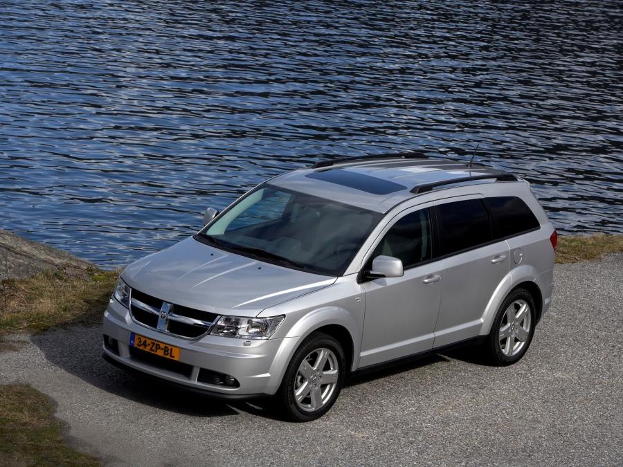  Dodge Journey 2008 года  (EU) (фото 12 из 16)
